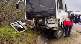 Balıkesir'de İşçi Servisi Devrildi: 26 Yaralı