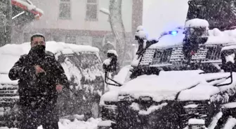 Hakkari Polisi Soğuk Havalara Rağmen Görevine Devam Ediyor