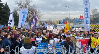 KESK'ten bakanlık önünde vergi adaleti ve emeklilik protestosu