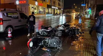 Tekirdağ'da Motosikletlere Çarpıp Kaçan Sürücü Aranıyor