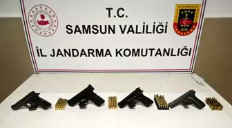 Samsun'da Jandarma Evinin İçinde 4 Tabanca Ele Geçirdi