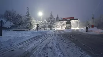 Kırklareli Yüksek Kesimlerinde Kar Yağışı Yaşamı Olumsuz Etkiliyor