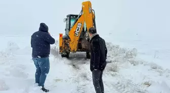 Edirne'de Karla Mücadele Çalışmaları Devam Ediyor