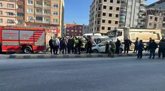 İskenderun'da Fren Arızası Sebebiyle Trafik Kazası: 3 Yaralı