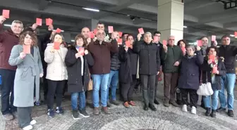 Soma'da CHP, Pazar Ziyaretiyle Geçim Sorunlarına Dikkat Çekti