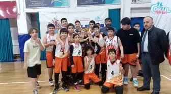 Yıldız basketbolda şampiyon 15 Temmuz Şehitleri Ortaokulu oldu