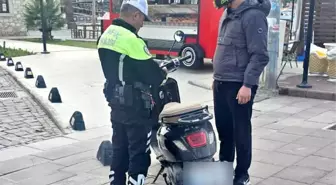 Çeşme'de Kural İhlali Yapan 34 Motosiklet Sürücüsüne Cezalar Kesildi