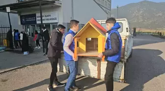 İslahiye Meslek Lisesi Öğrencilerinden Sokak Hayvanlarına Destek