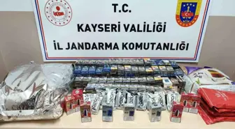 Kayseri'de Kaçak Çay ve Tütün Taşınan Tır Yakalandı