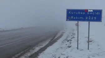 Van'da Kurubaş Geçidi'nde Yoğun Sis ve Kar Beklentisi