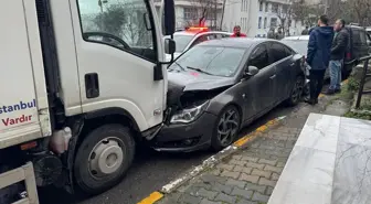 Beyoğlu'nda Zincirleme Kaza: Kamyonet Sürücüsü Kaçtı