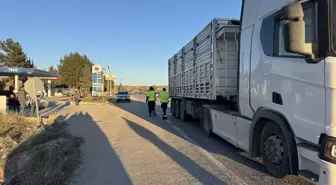 Adıyaman'da Tır Çarpan Yaya Hayatını Kaybetti