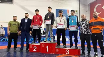 Erzurum Aile ve Sosyal Hizmetler Spor Kulübü'nden Serbest Güreşte Büyük Başarı