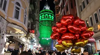 Galata Kulesi, Serviks Kanseri Farkındalık Ayı İçin Yeşil Işıkla Aydınlatıldı