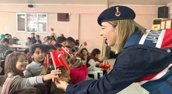 Jandarma Öğrencilere Suçtan Korunma Eğitimi Verdi