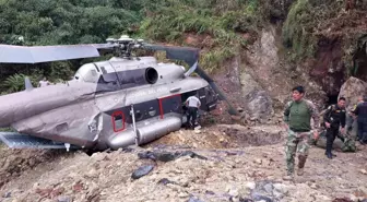 Peru'da Polisi Taşıyan Helikopter Acil İniş Yaptı