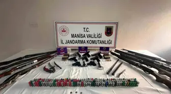 Manisa'da Düzenlenen Operasyonlarda Uyuşturucu ve Ruhsatsız Silah Ele Geçirildi