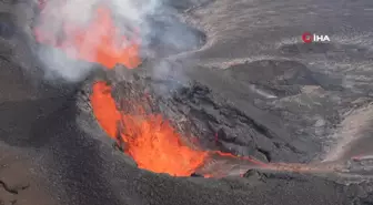 Hawaii'deki Kilauea Yanardağı Lav Püskürttü