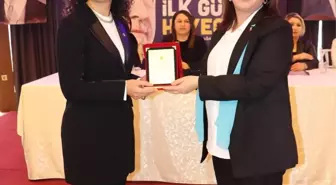 AK Parti Ünye Kadın Kolları'na Yeliz Ürer Araz Seçildi