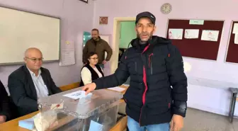 Afyonkarahisar'da Muhtar Seçimi İçin Sandık Başına Gidildi