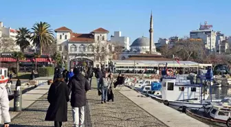 Bandırma'da Güneşli Hava Vatandaşları Sahile Çekti