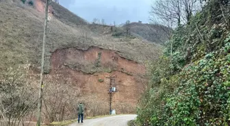 Trabzon'un Arsin ilçesinde heyelan anı cep telefonu kamerasında