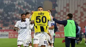 Fenerbahçe Adana Demirspor'u 4-0 Mağlup Etti