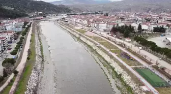 Yeşilırmak Nehri'ndeki Kirlilik, Bölge Sakinlerini Tedirgin Ediyor