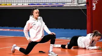 Kuzeyboru Kadın Voleybol Takımı İtalya'da Rövanş İçin Hazır