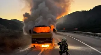 Fethiye'de Akaryakıt Taşıyan Kamyonette Yangın