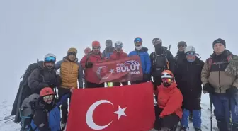 Sivas'ta Dağcılar, Gürlevik Dağı'nın Zirvesine Tırmandı