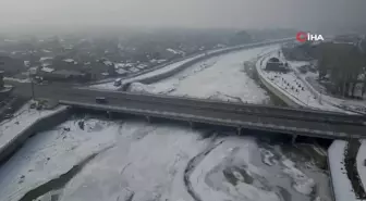 Ağrı'da Murat Nehri'nin Buzla Kaplı Görüntüsü Havadan Çekildi