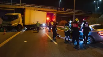 Aydın'da Kamyonla Çarpışan Otomobilin Sürücüsü Hayatını Kaybetti