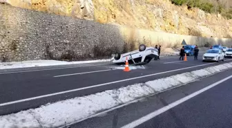 Zonguldak'ta Takla Aten Otomobilde 2 Kişi Yaralandı