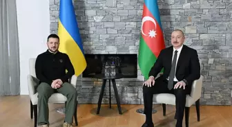 Aliyev ve Zelenskiy Davos'ta Bir Araya Geldi