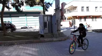 Şanlıurfa'da Açık Bırakılan Trafo Kapakları Çocukları Tehdit Ediyor