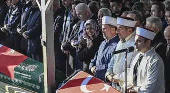 Bolu'daki Yangında Hayatını Kaybeden Güngör Ailesinin Cenazesi İstanbul'da Defnedildi