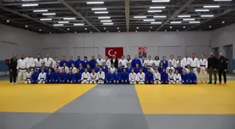 Genç Kadın Judo Milli Takımı 2023 Sezonuna Trabzon'da Hazırlanıyor