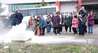 Kahramankazan'da Öğrenciler İtfaiye Müdürlüğünü Ziyaret Etti