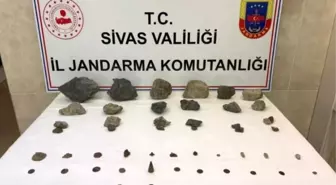 Sivas'ta Jandarma Tarihi Eşyalara El Koydu