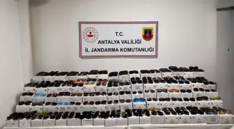 Antalya'da Gümrük Kaçağı 5 Bin Güneş Gözlüğü Ele Geçirildi