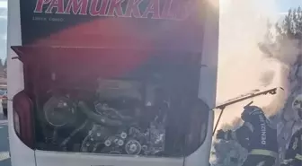 Denizli'de Yolcu Otobüsünün Motorunda Yangın Çıktı