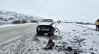 Erzurum-Artvin Karayolunda Trafik Kazası: İki Kişi Hayatını Kaybetti