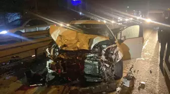 Kocaeli'de Trafik Kazası: 4 Yaralı