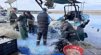 Zonguldak'ta Balıkçılar 2 Ton Lüfer Avladı