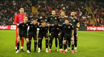 Adanaspor, Kartalkaya'da Hayatını Kaybedenler İçin Siyah Forma Giysiyle Maça Çıktı