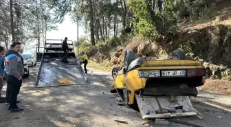 Alanya'da Takla Atan Otomobilin Sürücüsü Ağır Yaralandı