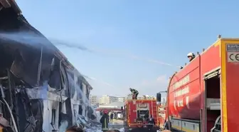 Antakya'da İşçilerin Kaldığı Konteynerlerde Yangın Çıktı