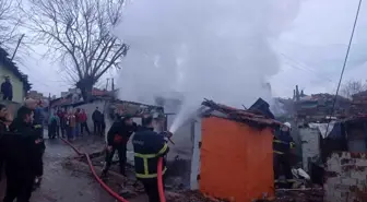 Edirne'de Sobadan Çıkan Yangın Evi Harabeye Çevirdi