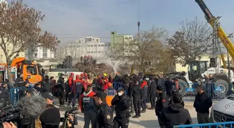 Konya'da Çöken Binadan 1 Kadının Cansız Bedeni Çıkarıldı